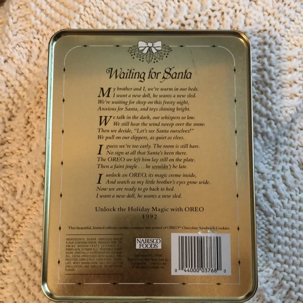 Nabisco Vintage Oreo Christmas Cookie Tin 1992